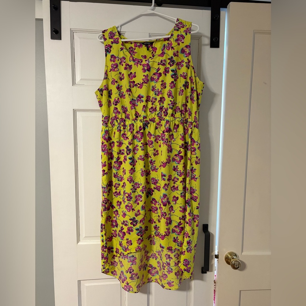 Daisy Fuentes Floral Yellow Sleeveless Dress